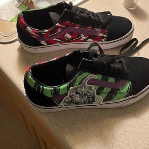 Nightmare before Christmas Vans Mens size 8.5 women’s size 10.Limited edition.